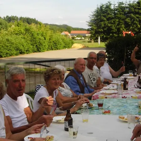 Holiday Eifellux 1 * Korperich